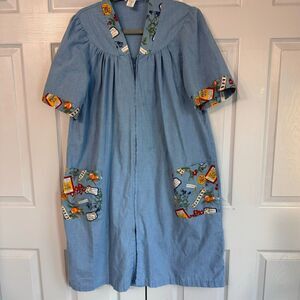 Vintage HERBCRAFT Womens Medium House Dress Cotton/poly Blend Garden Details